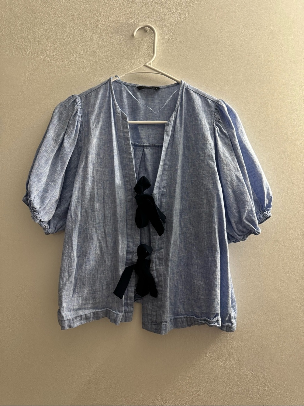 Zara Light Blue Puff Sleeve Tie-Front Blouse with Navy Blue Bows
